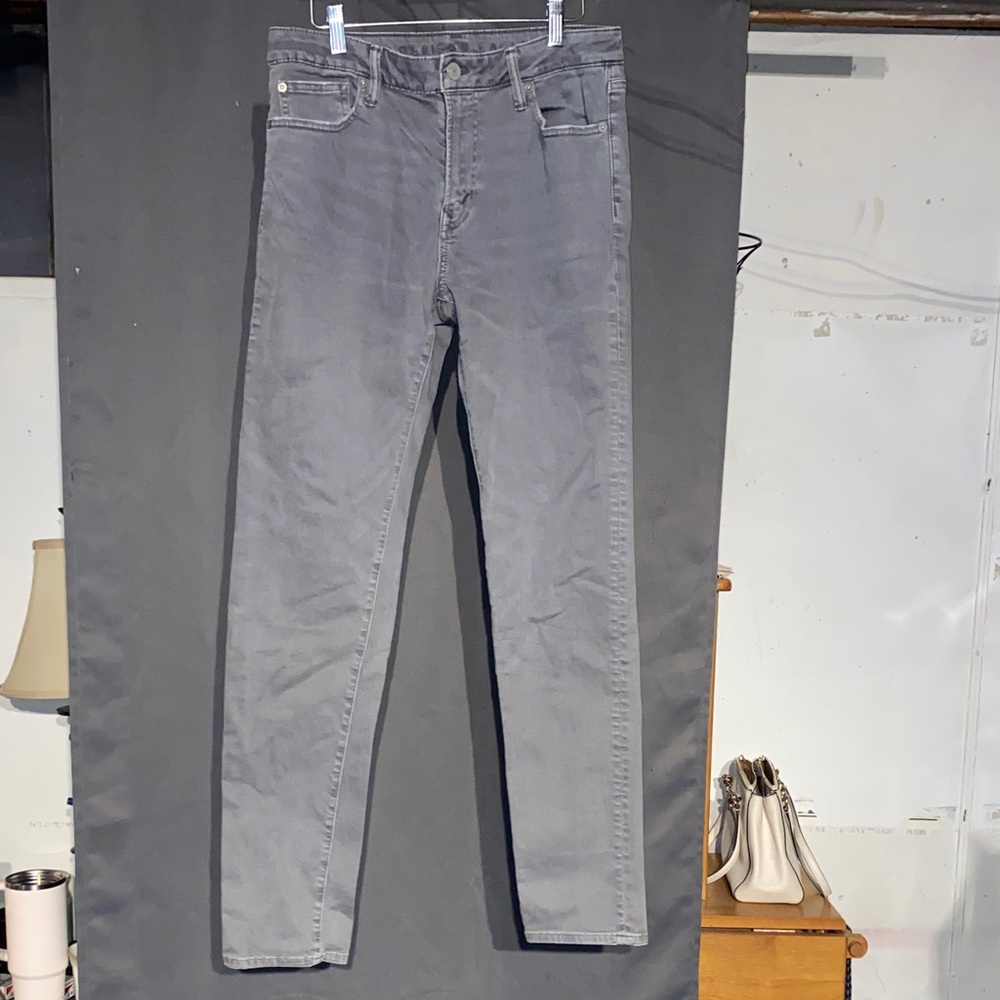 American Eagle Outfitters Men's Skinny Jeans in Light Gray Wash